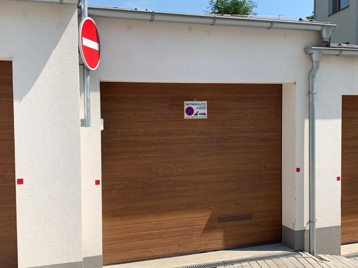 Kelleruv Mlyn - Apartman S Vlastni Garazi, Znojmo Centrum Exteriör bild